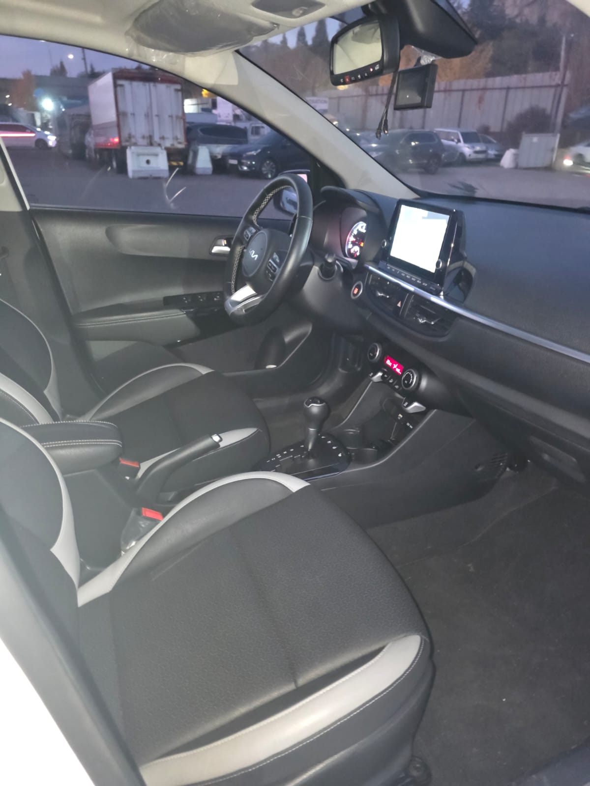 
								Kia New Morning – Finition Signature full									