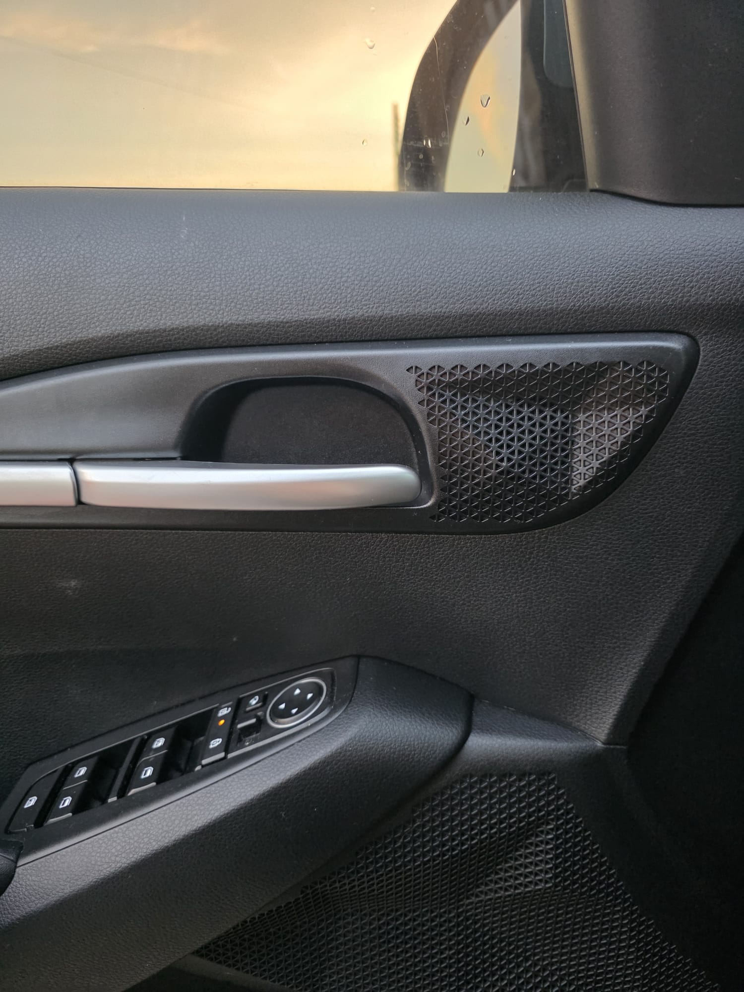 
								KIA SELTOS 2024 SIGNATURE full									