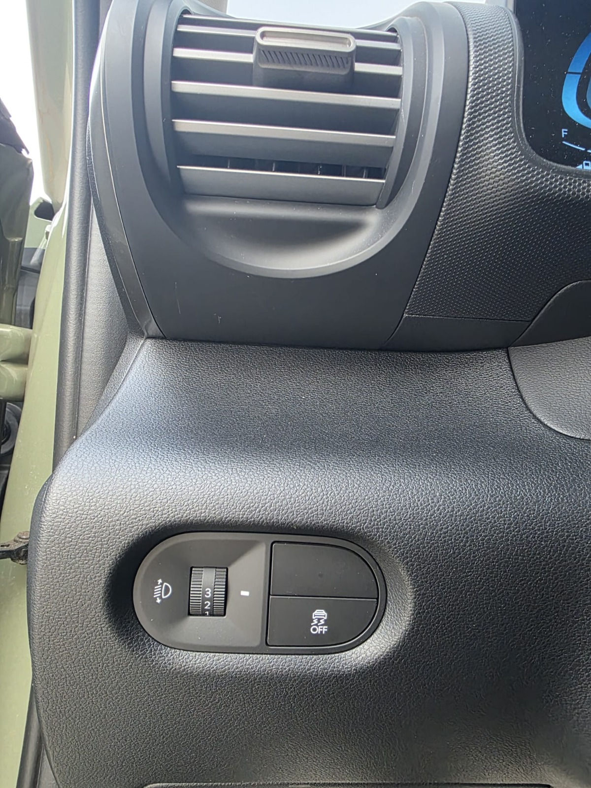 
								Hyundai Casper 2023 full									