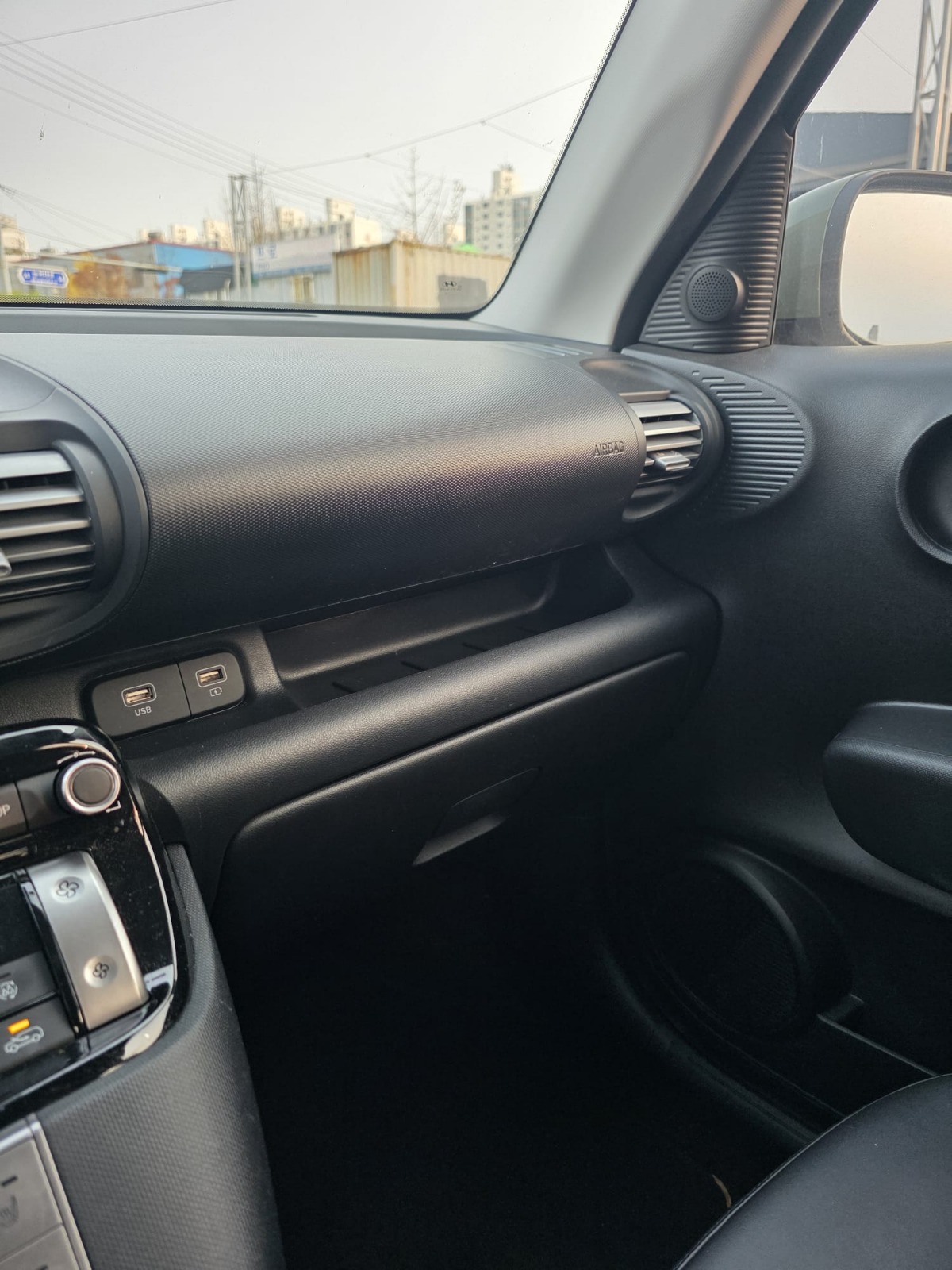 
								Hyundai Casper 2023 full									