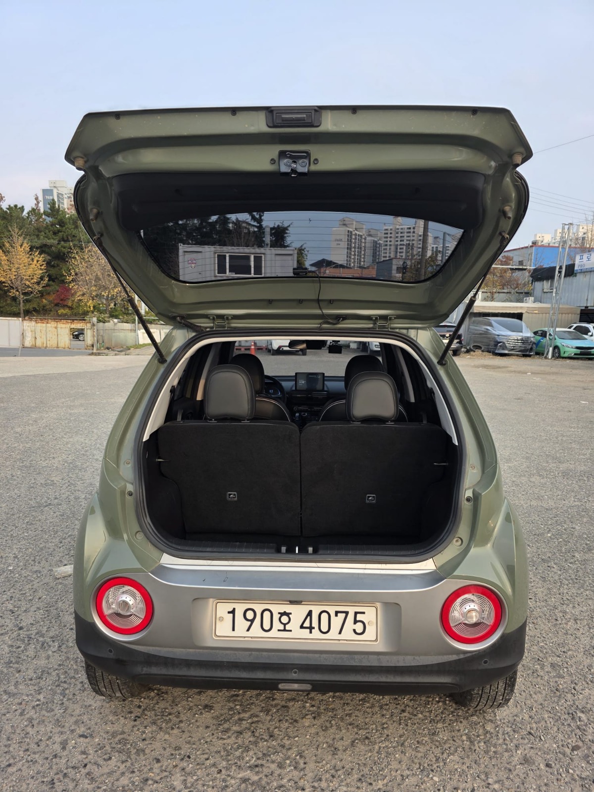 
								Hyundai Casper 2023 full									