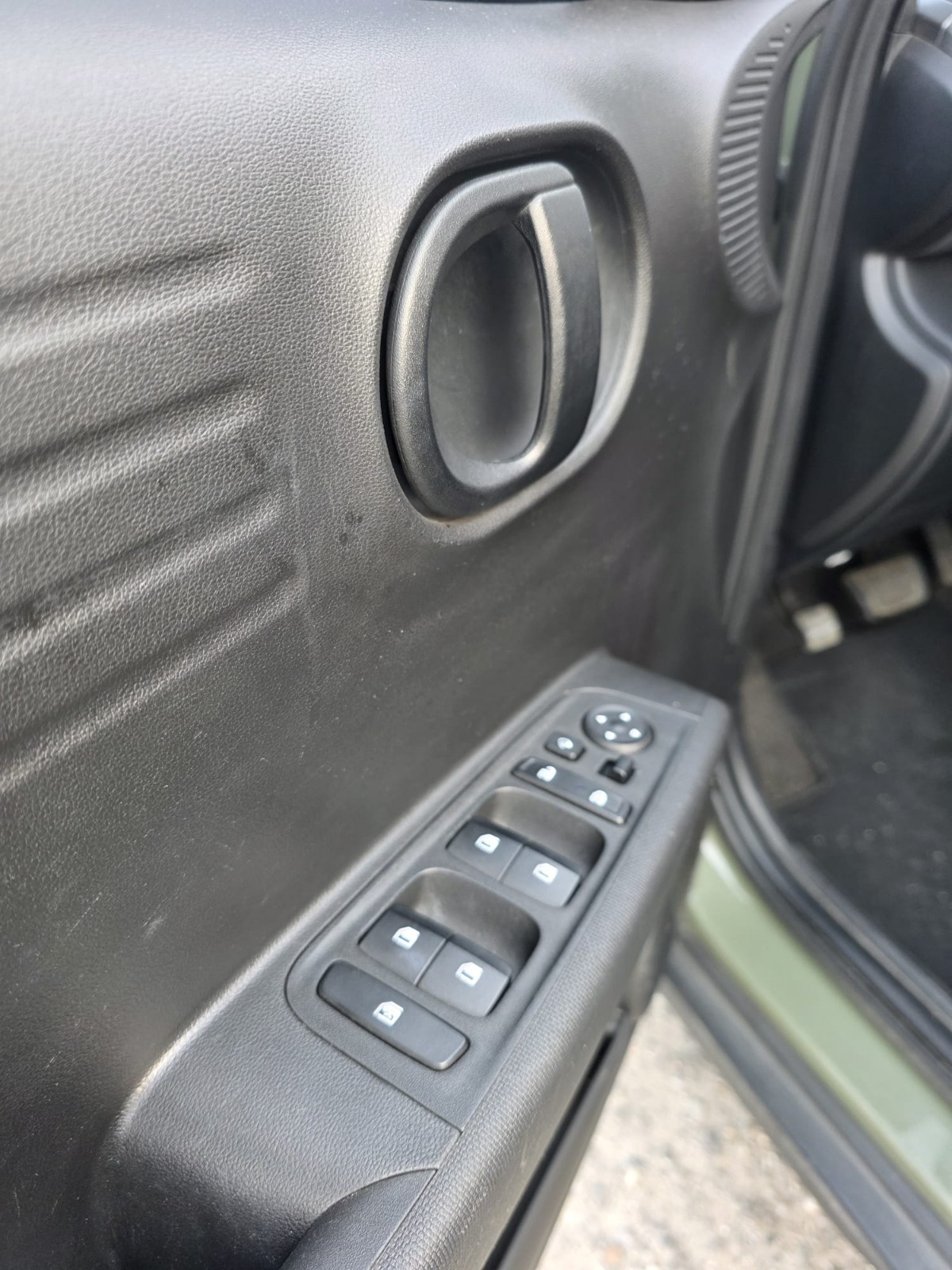 
								Hyundai Casper 2023 full									