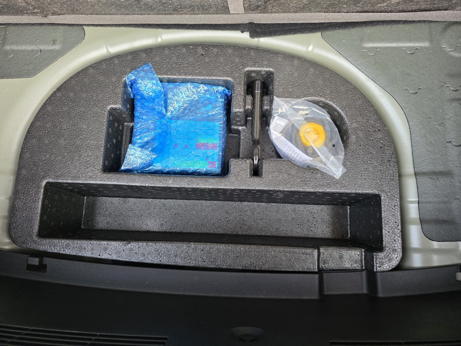 
								Hyundai Casper 2023 full									